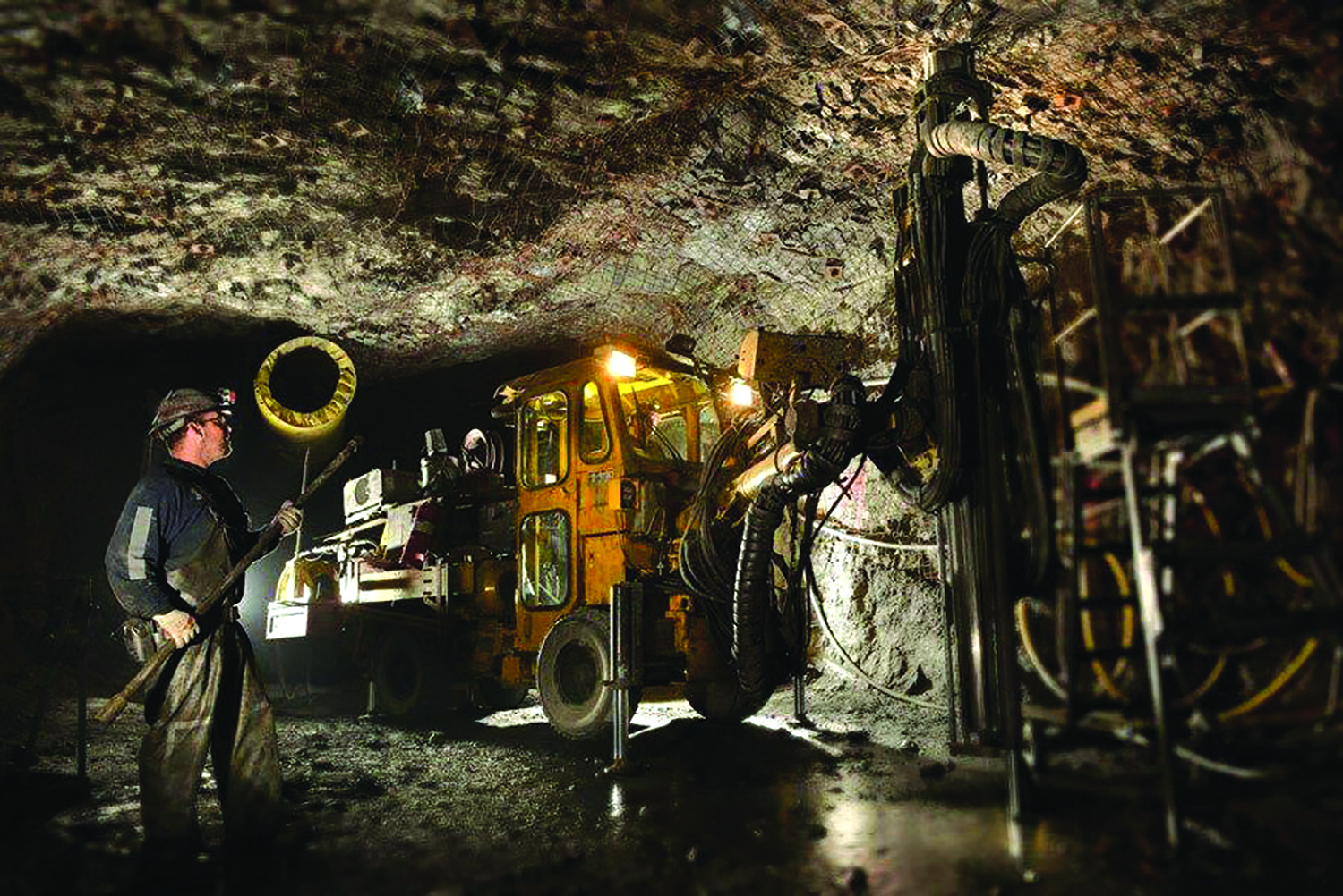 Metals mining. Mining and Metals баннер. Шахта лаки Джим. Mining Company. Hecla Mining Company.