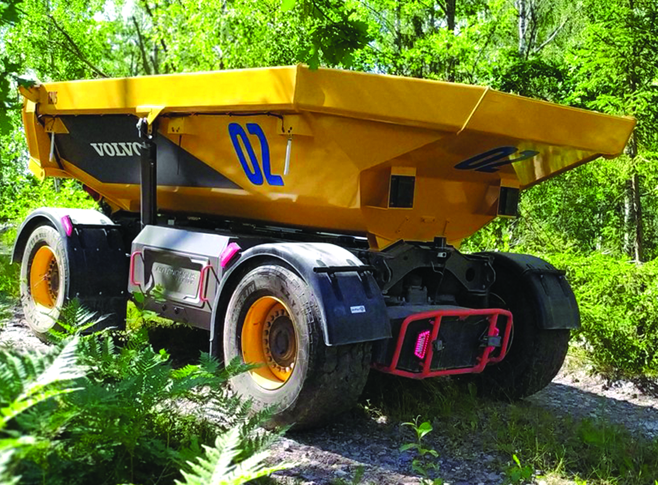 Brazilian construction company trials remote controlled Volvo FMX 4.ZERO  autonomous tipper truck